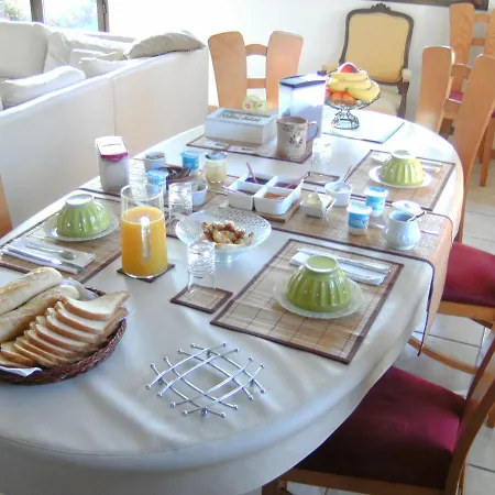 Bed & Breakfast Au Fil De L'eau Saulzoir