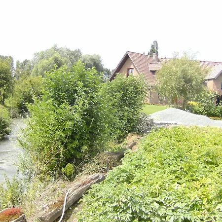 Au Fil De L'eau Bed & Breakfast Saulzoir