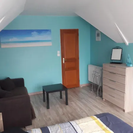 Au Fil De L'eau Bed & Breakfast